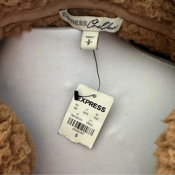 EXPRESS One Eleven Size Small Pullover Hooded Cropped Teddy Fleece Tan Orange - Picture 3 of 3